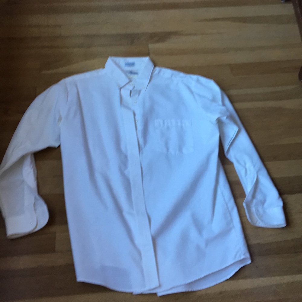 Women’ shirt. Excellent condition. Never worn